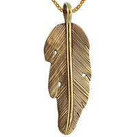 Load image into Gallery viewer, Messing Brass Anhänger Feder Rillen golden Kette nickelfrei Tribal antik Schmuck
