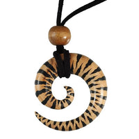 Cargar imagen en el visor de la galería, Kette Holz Tiger Spirale Anhänger hell Lederband Holzperlen verstellbar bemalt 75 cm

