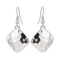 Load image into Gallery viewer, Schmuckset Münzen Ohrringe Kette Collier silbern Brass Spitzen
