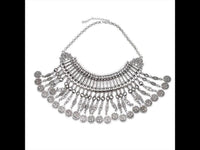 Load image into Gallery viewer, Schmuckset Münzen Ohrringe Kette Collier silbern Brass Spitzen
