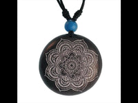 Load image into Gallery viewer, Holzkette silbern Gravur Türkis Stein Sonoholz Baumwolle verstellbar unisex
