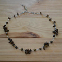 Load image into Gallery viewer, Halskette Perlen Stein Splitter Bündel Tigerauge braun
