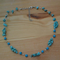 Load image into Gallery viewer, Halskette Perlen Stein Splitter Bündel Türkis 42-48cm
