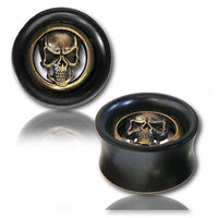 Load image into Gallery viewer, Eisenholz Tunnel schwarz Brass Inlay Totenschädel antik golden Tribal Expander Plug Holz
