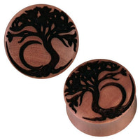 Load image into Gallery viewer, Two round Rotbrauner Organic Plugs featuring a Gravur Baum Halbmond Sichel Tribal design, shown at various angles on a white background – perfect natürlicher Holzschmuck for any style.
