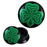 Load image into Gallery viewer, Schraub Plug Acryl Kleeblatt 3 Blätter grün keltischer Knoten Ohrschmuck Piercing
