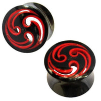 Cargar imagen en el visor de la galería, Two black unisex Tribal Buffalo Horn Plugs, handcarved with red patterns, are displayed from multiple angles on a white background.
