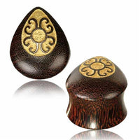 Load image into Gallery viewer, Plug Blume Träne golden Lasergravur Tamarinde double flared Holz Holzplug
