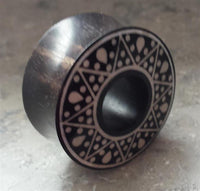 Load image into Gallery viewer, Flesh Tunnel Sternenkranz dick weiß Resin Sono Holz
