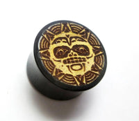 Cargar imagen en el visor de la galería, Flesh Plug Krieger Maske Sonne Gravur Holz dunkel Jackfrucht ocker double flared
