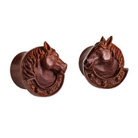 Load image into Gallery viewer, Organic Holz Plug braun handgeschnitzt Pferdekopf Hufeisen Pferd Tribal
