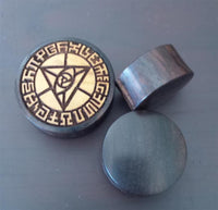 Cargar imagen en el visor de la galería, Flesh Plug Auge Dreieck Zeichen Rand Holz Sonoholz Jackfrucht double flared
