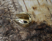 Load image into Gallery viewer, Plug Ohrgewicht gold Messing zum Einhängen Tropfen
