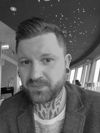 Load image into Gallery viewer, Plug Celtic Sawoholz Holz braun Geflochten Lasergravur
