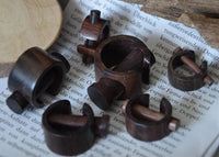 Load image into Gallery viewer, Plug Narraholz Pin-Creole braun gemasert Holz-Pin Creole
