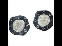 Load image into Gallery viewer, Ohrstecker 925 Sterling Silber Scheibe schwarz Blätter
