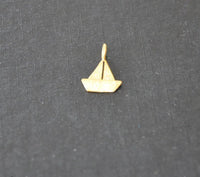 Load image into Gallery viewer, Anhänger 925 Sterling Silber vergoldet Segel Boot
