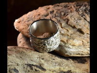 Load image into Gallery viewer, Ring 925 Sterling Silber Krater Oberfläche 14mm breit
