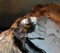 Cargar imagen en el visor de la galería, Ring 925 Silber oxidiert Blätter vergoldet Gips Textur
