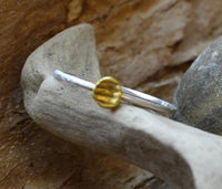 Cargar imagen en el visor de la galería, Ring Silber 925 vergoldet Kreis Streifen 1mm gebürstet
