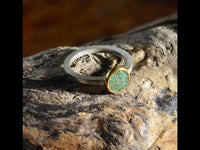 Load image into Gallery viewer, Ring Silber 925 vergoldet crushed Malachit Stein Kreis
