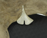 Load image into Gallery viewer, Anhänger Silber 925 vergoldet Ginkgo Blatt 25mm
