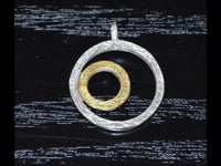 Load image into Gallery viewer, Anhänger Silber 925 vergoldet Ringe Kreise
