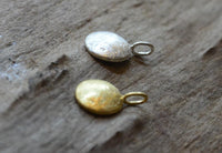 Load image into Gallery viewer, Anhänger Silber 925 vergoldet gebürstet Schale Rillen
