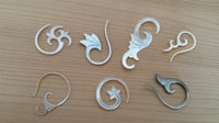 Load image into Gallery viewer, Perlmutt Piercing Hooks Spiralen 2mm 3mm Expander Muschel filigran geschnitzt
