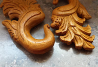 Load image into Gallery viewer, Jackfrucht Holz hell braun 10mm Lobe Piercing Hook Fire
