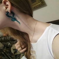 Cargar imagen en el visor de la galería, Piercing Feuerglas Spiral Taper blau Dehnschnecke 30g
