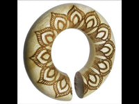 Load image into Gallery viewer, Ohr Donut Piercing Blüte Krokodilholz Ohrgewicht
