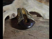 Load image into Gallery viewer, Piercing Ohrgewicht Arangholz Brass Ornament Pfeil 12mm
