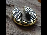 Cargar imagen en el visor de la galería, Ohrgewicht Brass Schachbrett Schlüsselloch Piercing
