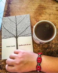 Cargar imagen en el visor de la galería, Koralle Blumen Armband Wachsfaden Armbänder Messingperlen handgefädelt verstellbar
