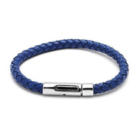Load image into Gallery viewer, A blue &quot;Lederarmbänder rund geflochten Farben&quot; Armband mit Knopfverschluss, unisex und nickelfrei, auf weißem Hintergrund.
