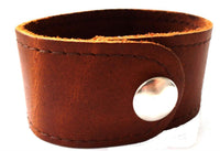 Load image into Gallery viewer, Lederarmband braun breit Lederarmbänder Druckknopf Armband unisex nickelfrei Verschluss
