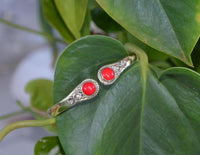 Cargar imagen en el visor de la galería, Messing Armreif golden rot Jaspis rund acht Zopfrand nickelfrei verstellbar antik Tribal Schmuck
