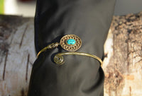 Load image into Gallery viewer, Messing Armreif antik Türkis oval klein Punkte verstellbar antik Tribal Schmuck
