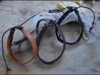 Load image into Gallery viewer, Lederarmband 10mm breit Naht Baumwolle verstellbar
