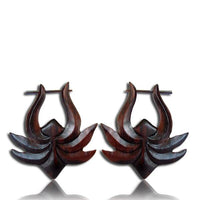 Load image into Gallery viewer, Narra Holz Pin Ohrringe Creolen Krake handgeschnitzt braun 39 mm

