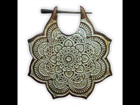 Load image into Gallery viewer, Holz Pin Creolen 47mm dunkelbraun Ohrringe Mandala Blume gold silber bemalt
