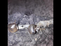 Load image into Gallery viewer, Ohrstecker Mondstein Quadrat 8 mm 925er Sterlingsilber Rand facettiert weiß gewölbt
