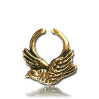 Cargar imagen en el visor de la galería, Septum Fake Piercing Nasenringe Vogel Taube Messing goldfarben nickelfrei antik exotisch
