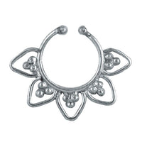 Load image into Gallery viewer, Fake Nasenring mit kleinen Kugeln als Dreieck verziert 925 Sterling Silber

