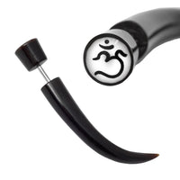 Load image into Gallery viewer, Buffalo Horn Fake Piercing leicht gebogen Spike schwarz weiß Om Ohrhänger Ohrstecker Ohrring
