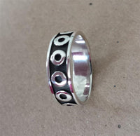 Cargar imagen en el visor de la galería, Silberring Muster Kreise dunkel oxidiert 925er Sterling Silber Damen Silberschmuck Ringe
