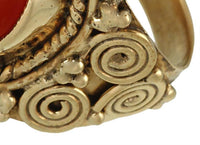 Load image into Gallery viewer, Messing Ring Karneol oval orange Spiralen Seil Muster rot antikTribal
