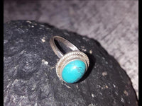 Cargar imagen en el visor de la galería, Silber Ring Türkis 10 mm oval Zopf Rand 925 Sterling
