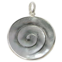 Load image into Gallery viewer, Perlmutt Anhänger kreisrunder Damenanhänger 925er Sterlingsilber eingravierte Spirale schillernd
